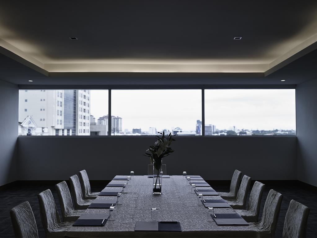 Pullman Kuching Hotel Kültér fotó Boardroom